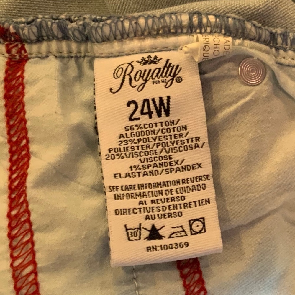 ROYALTY FOR ME HIGH RISE SHORTS PLUS SIZE 24 - Picture 7 of 7
